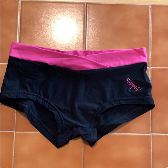 Dragon Fly yoga short - Picture 1 of 4